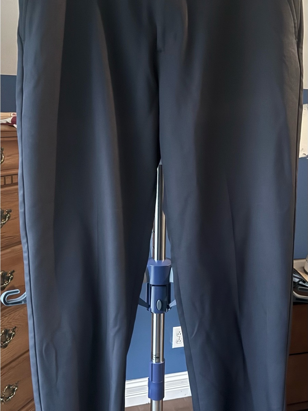 IZOD Golf Classic Men’s 36x32 Black Flat Front Golf Dress Pants